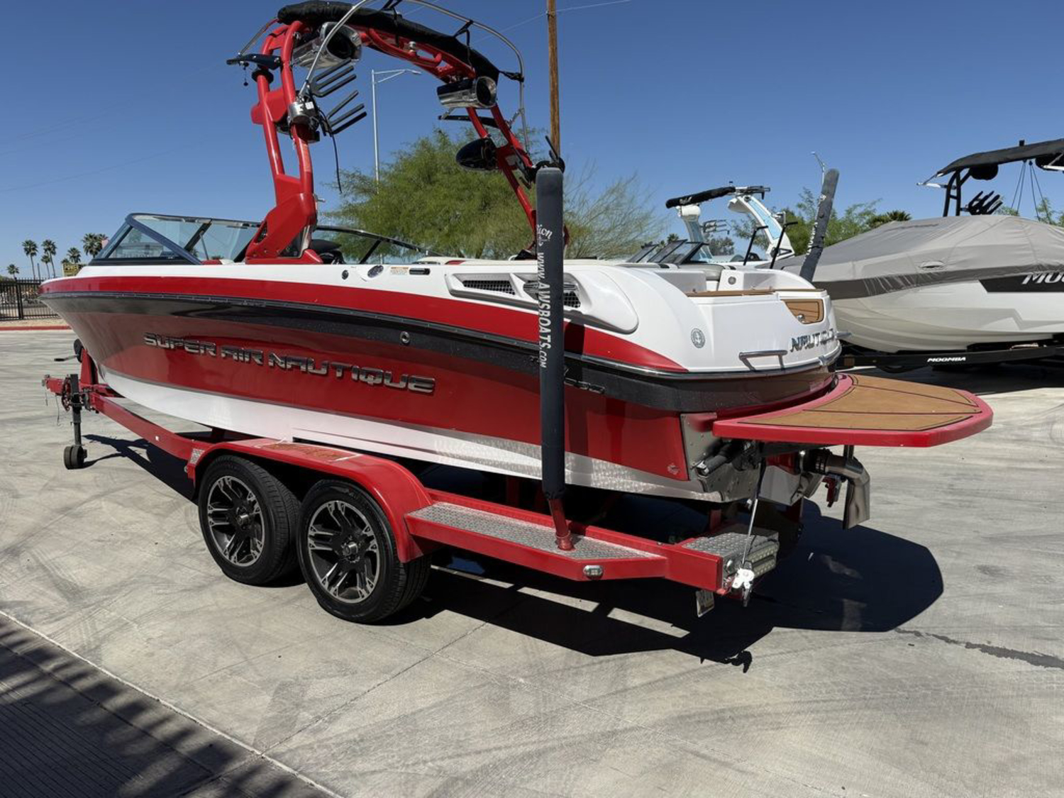 2012 Nautique 230
