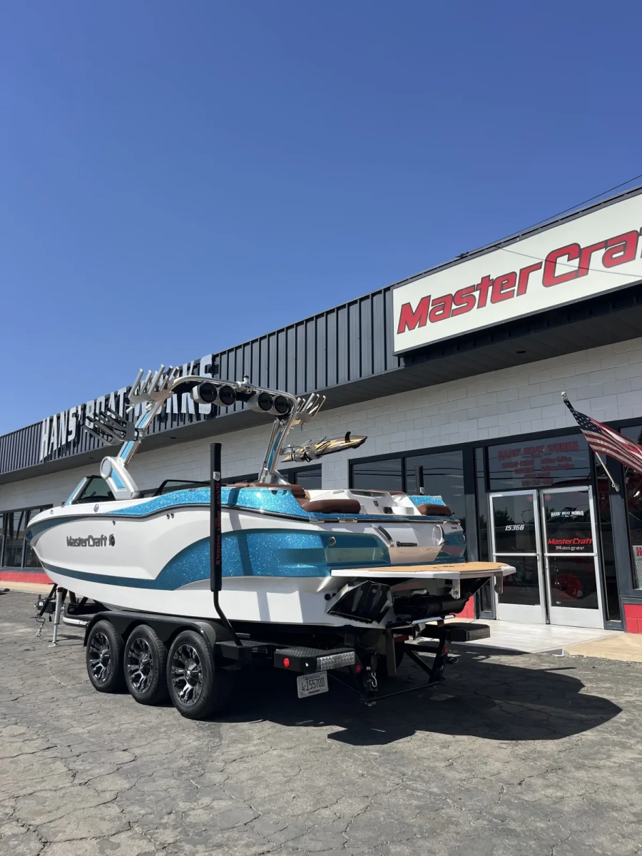 2023-mastercraft-x24-127475-image4_203437.webp