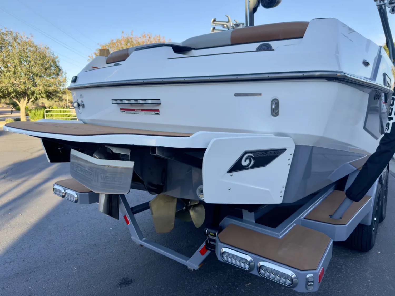 2021 Axis Wake Research T23 