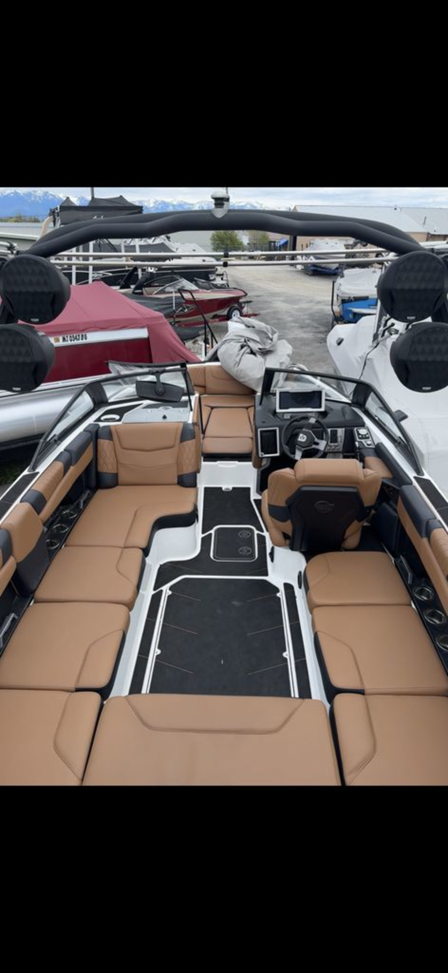 2023 Malibu Boats M220