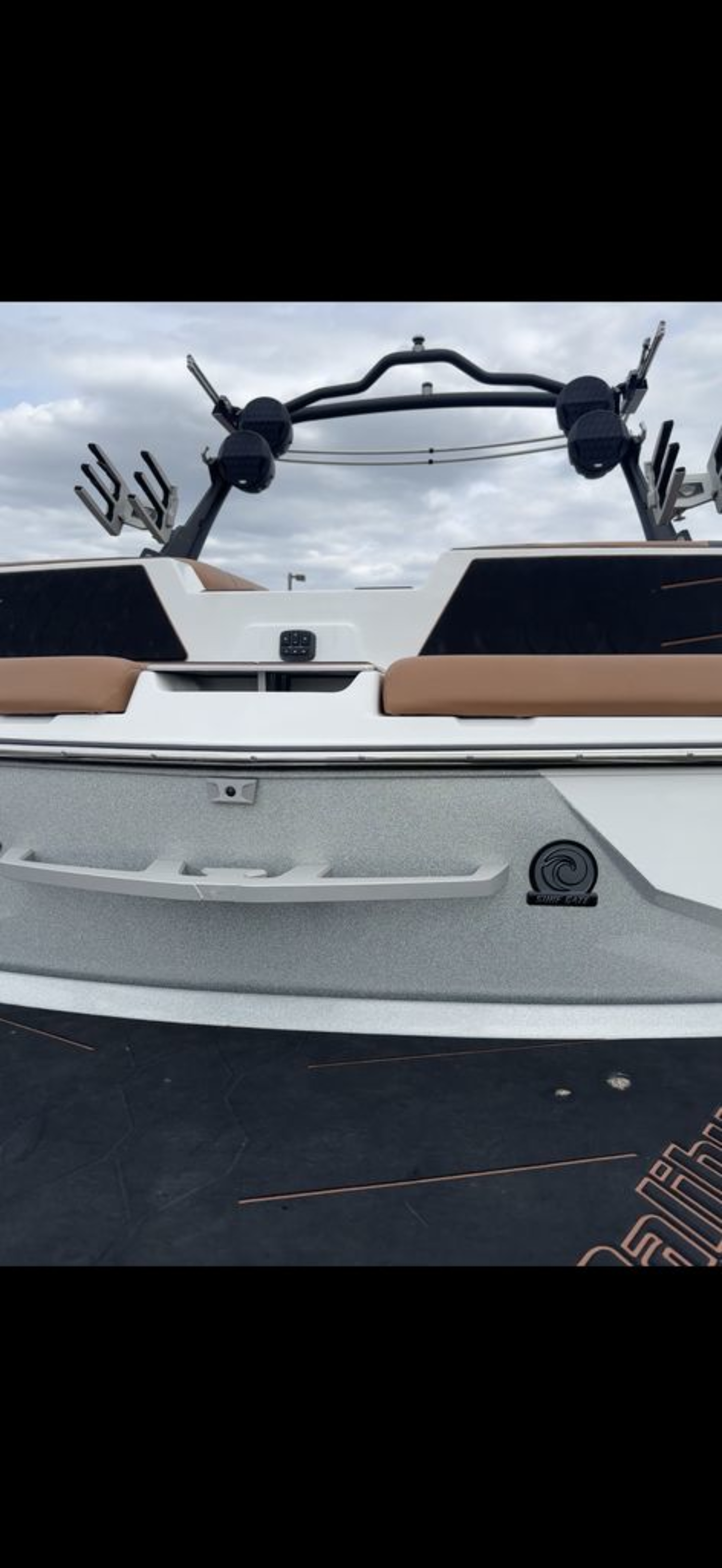 2023 Malibu Boats M220