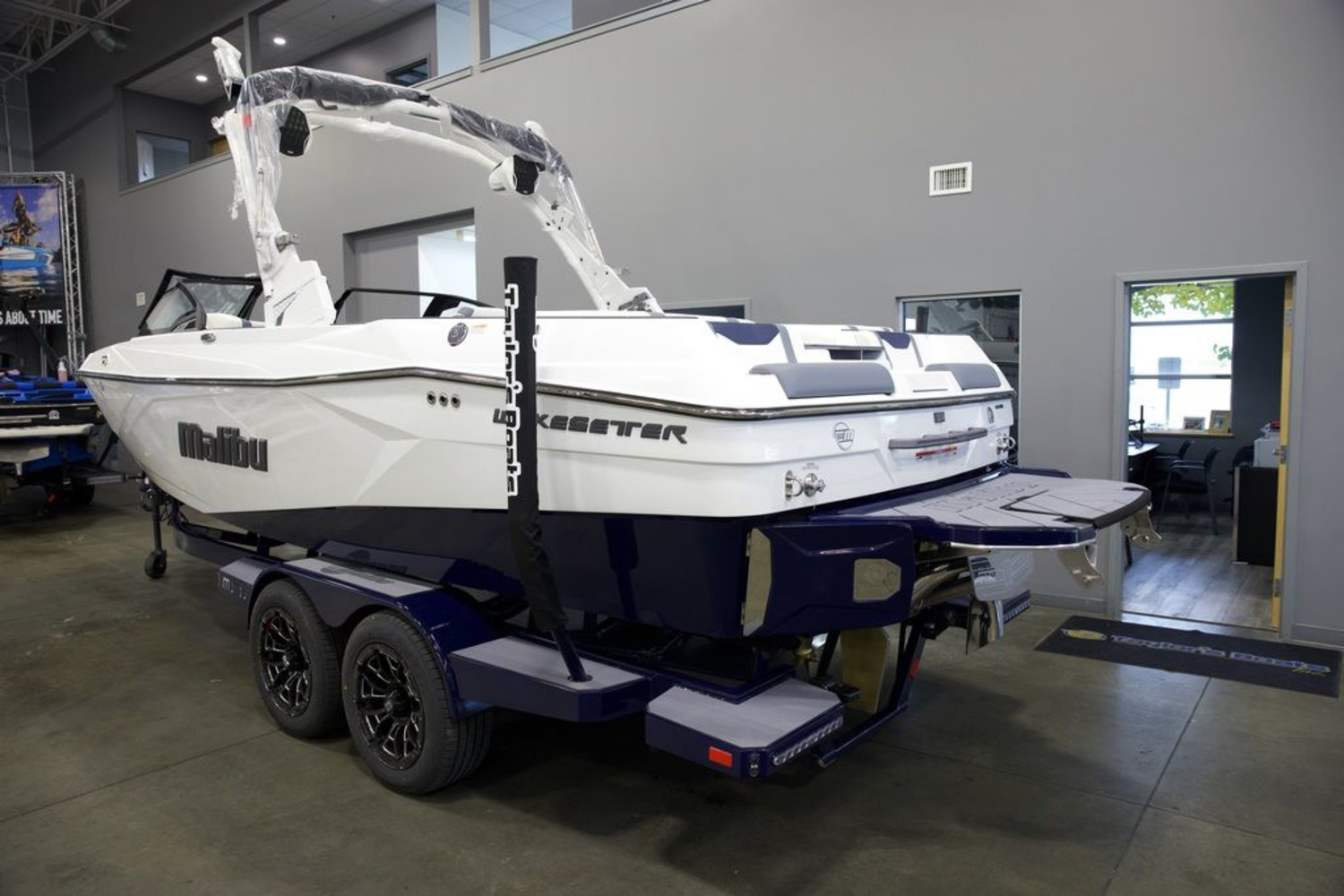 2025 Malibu Boats 23 LSV