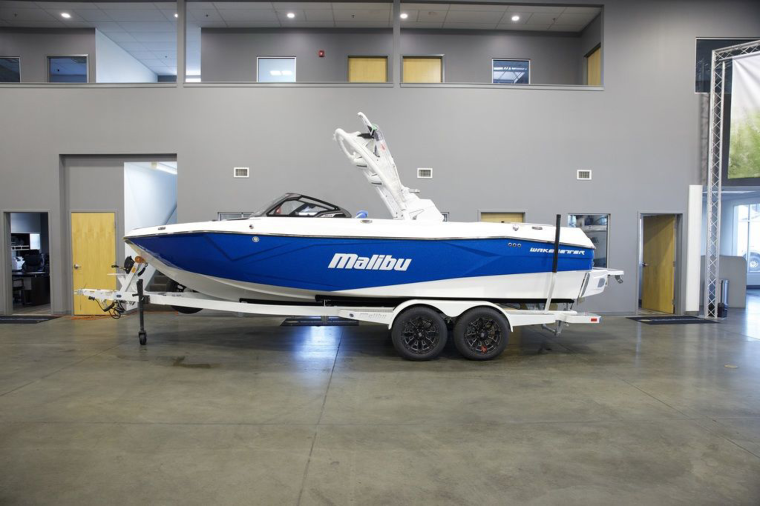 2025 Malibu Boats 23 LSV