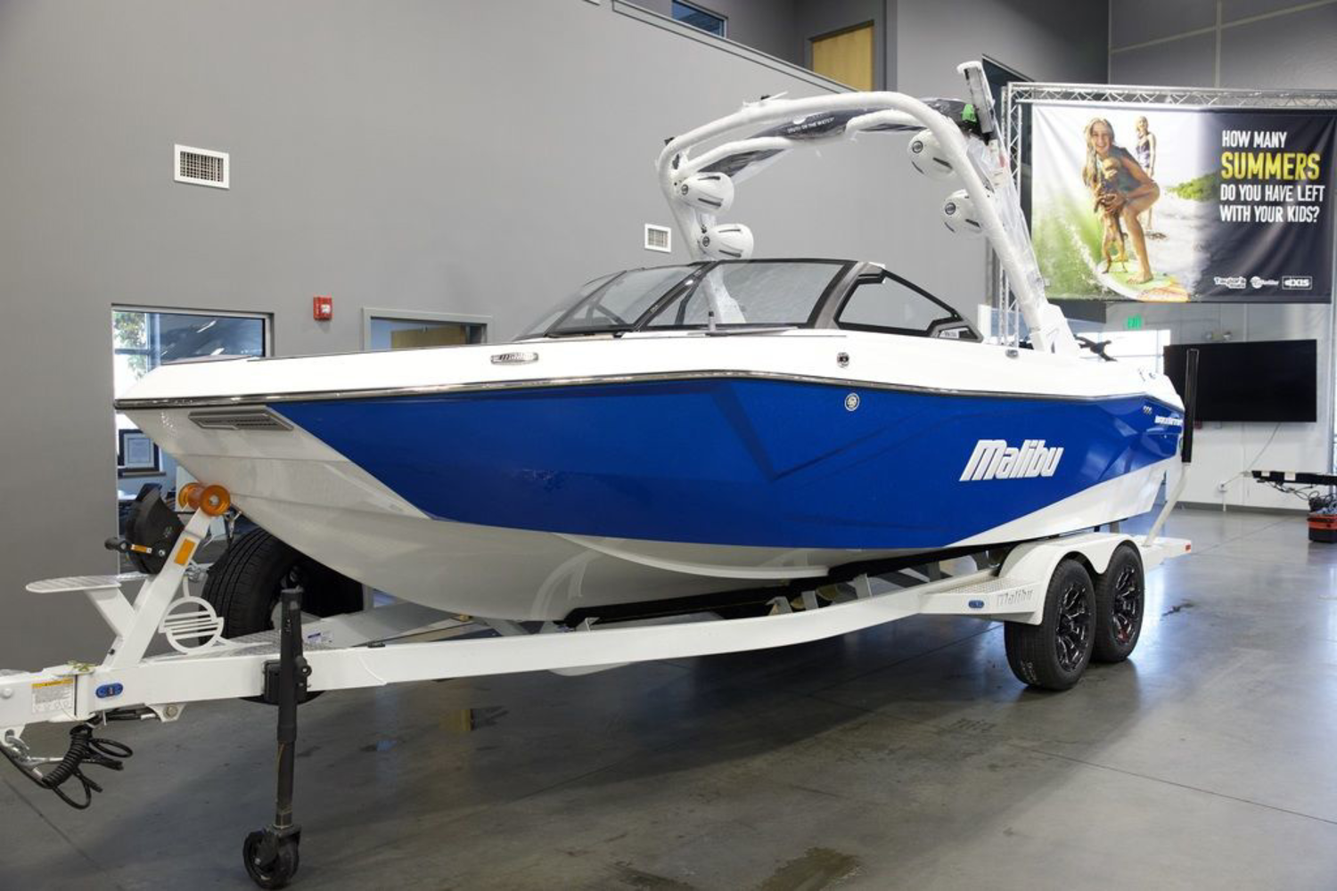 2025 Malibu Boats 23 LSV