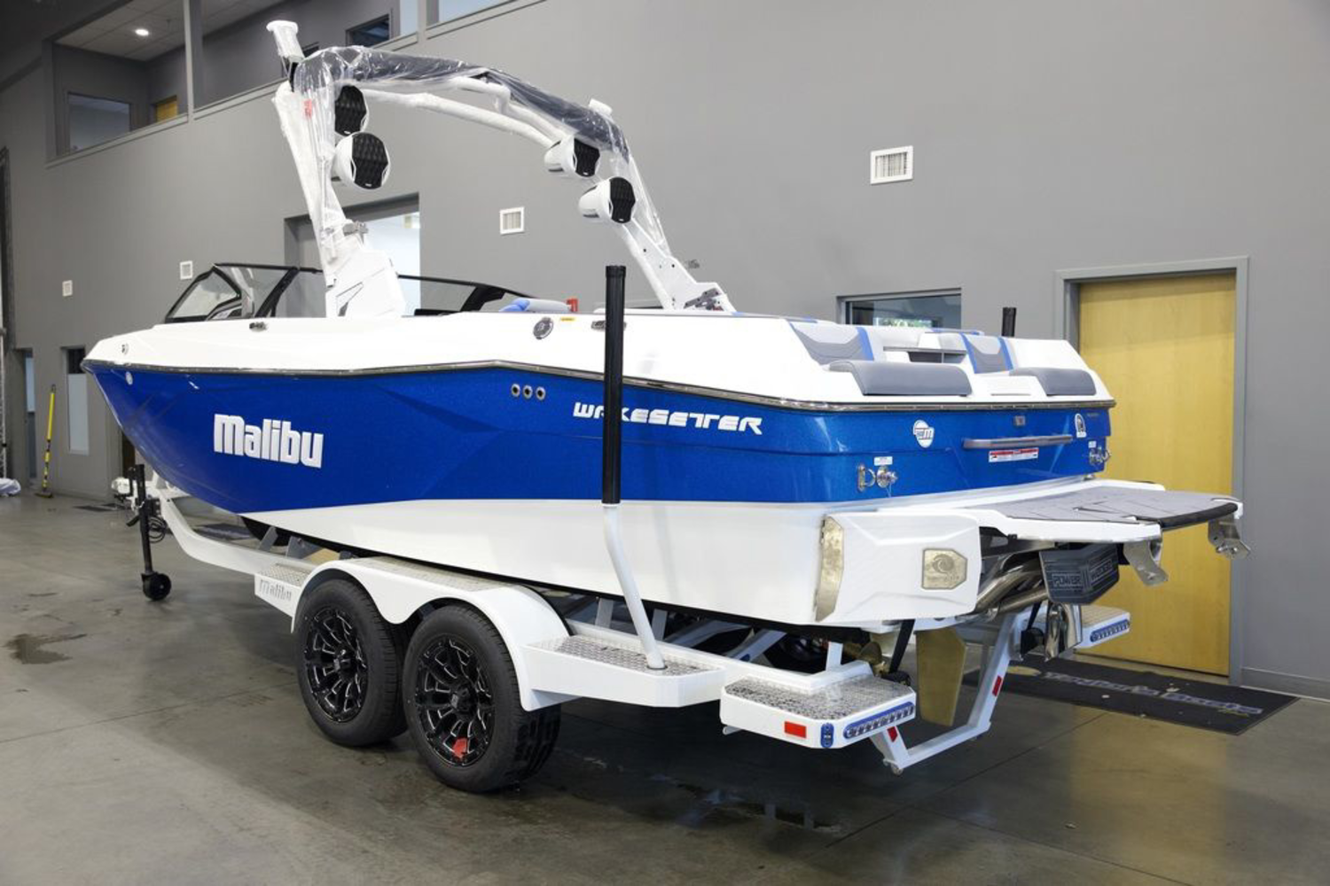 2025 Malibu Boats 23 LSV