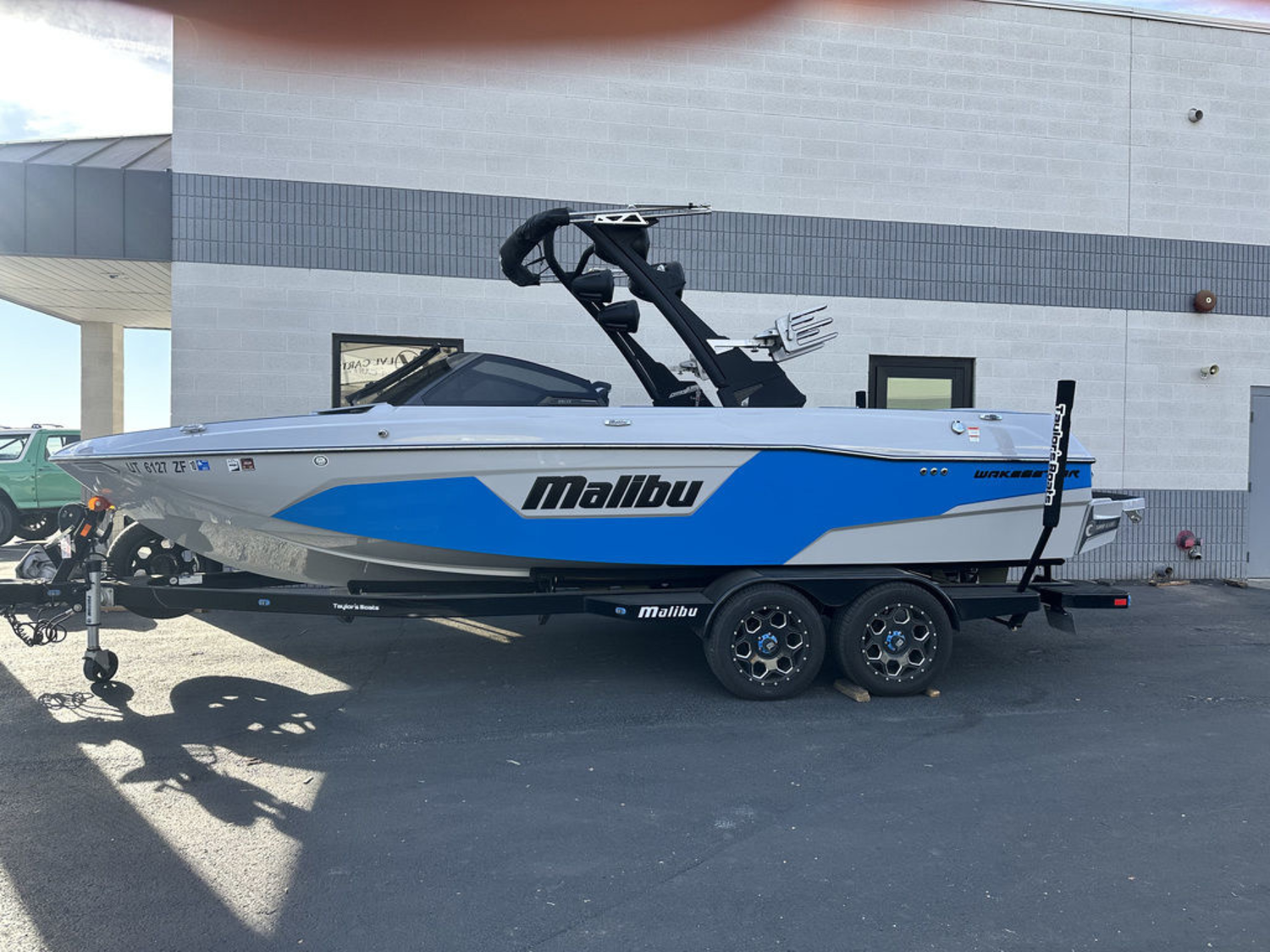 2023 Malibu Boats 23 LSV