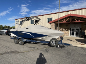 2017 Malibu Boats Wakesetter VLX for sale in DRAPER, Utah