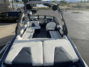 2017 Malibu Boats Wakesetter VLX for sale in DRAPER, Utah