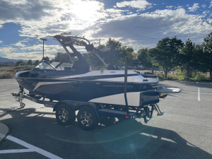 2017 Malibu Boats Wakesetter VLX for sale in DRAPER, Utah