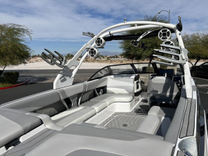 2017 Malibu Boats Wakesetter 24 MXZ for sale in DRAPER, Utah