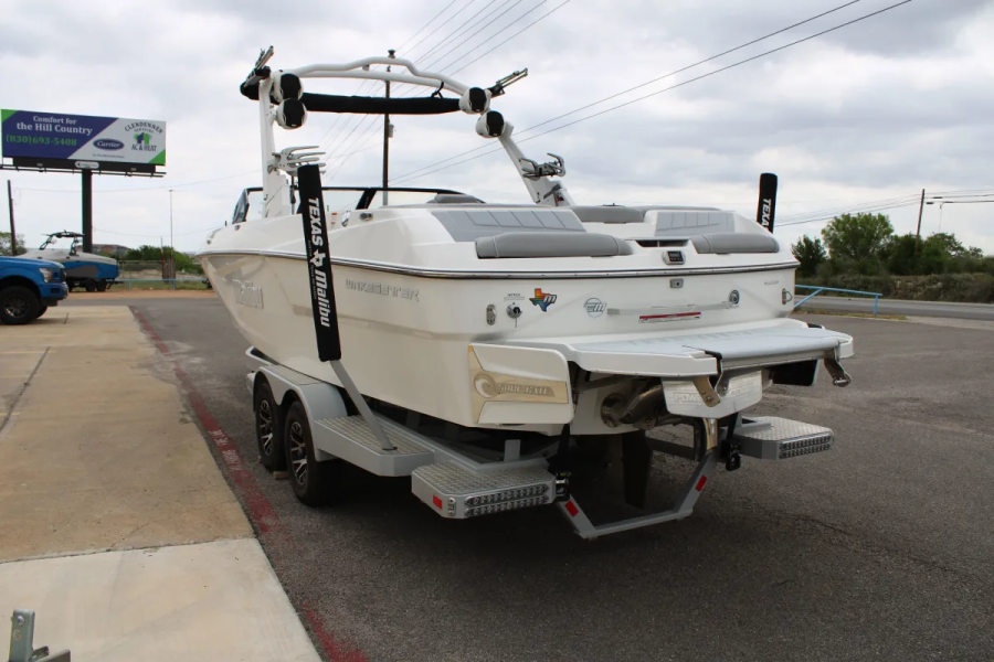 2022 Malibu Boats Wakesetter 24 MXZ for sale in Austin, Texas