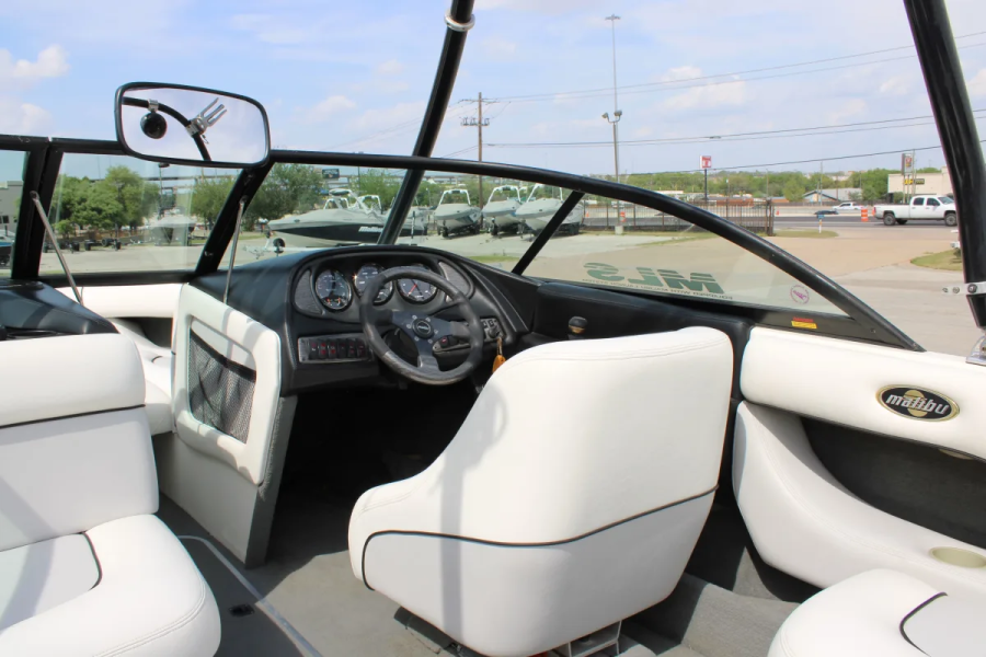 2002 Malibu Boats Wakesetter VLX for sale in Austin, Texas