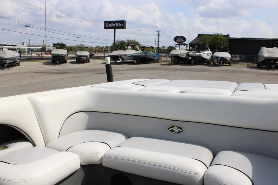 2002 Malibu Boats Wakesetter VLX for sale in Austin, Texas