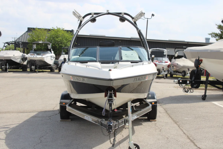 2002 Malibu Boats Wakesetter VLX for sale in Austin, Texas