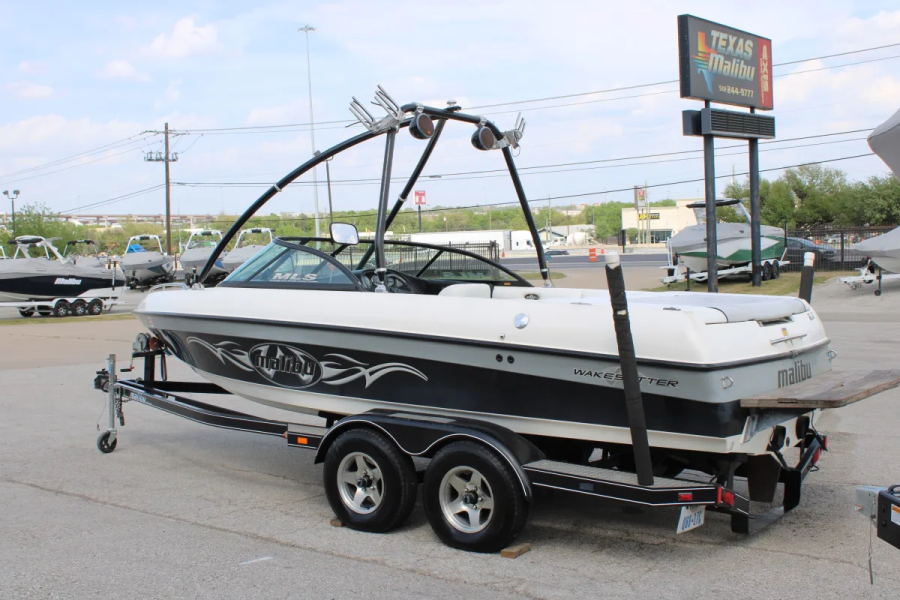 2002 Malibu Boats Wakesetter VLX for sale in Austin, Texas