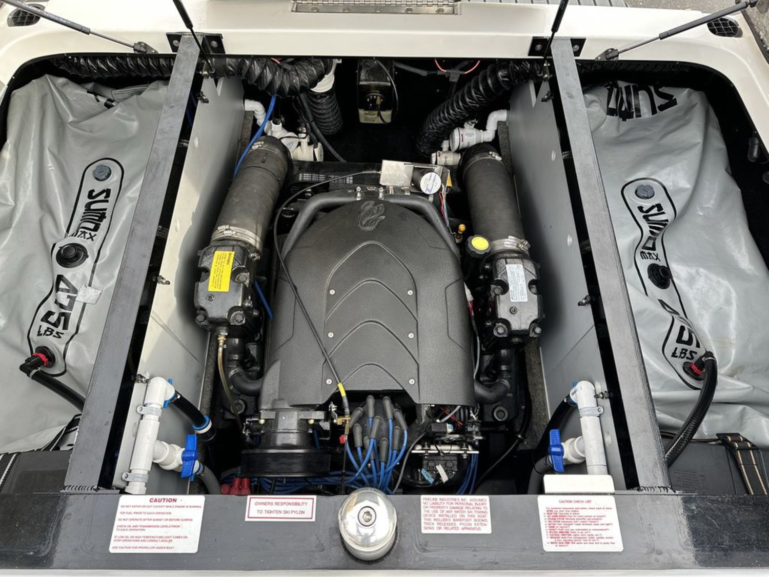 2009 Supreme Boats V208