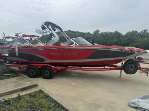 2017-mastercraft-x46-129095-image1