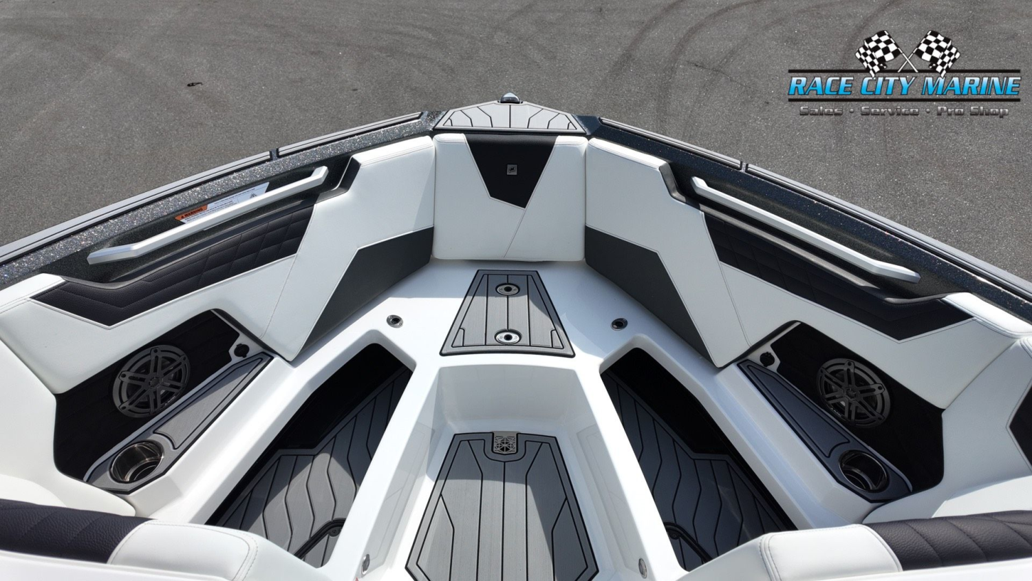 2026 Nautique S21