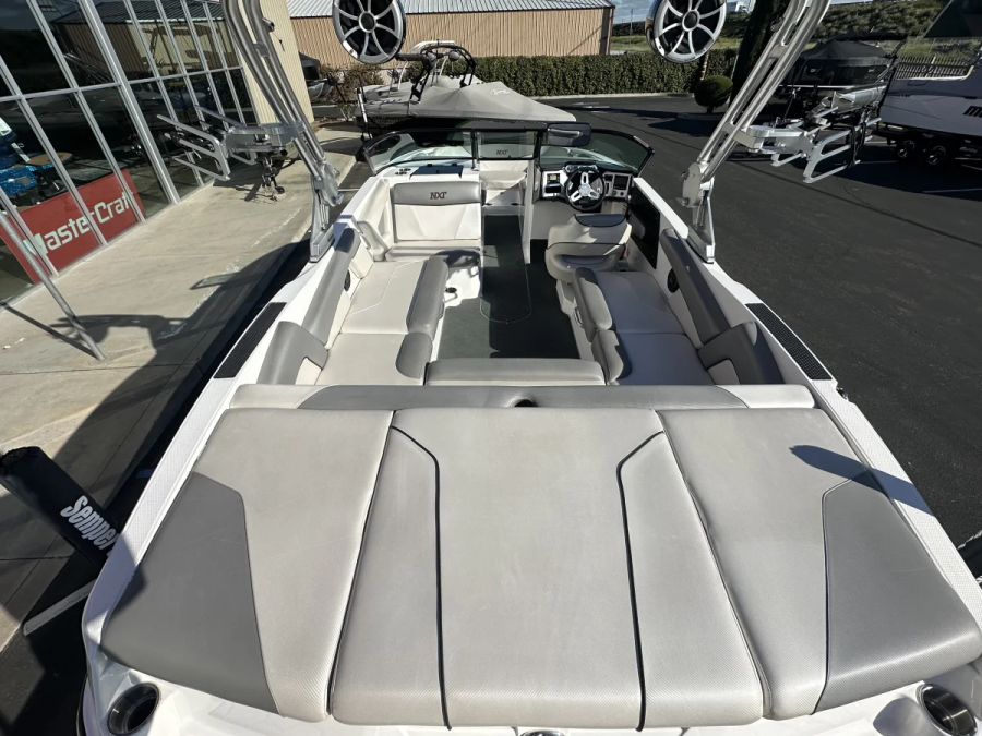 2018 Mastercraft Boats NXT22 for sale in Madera, California