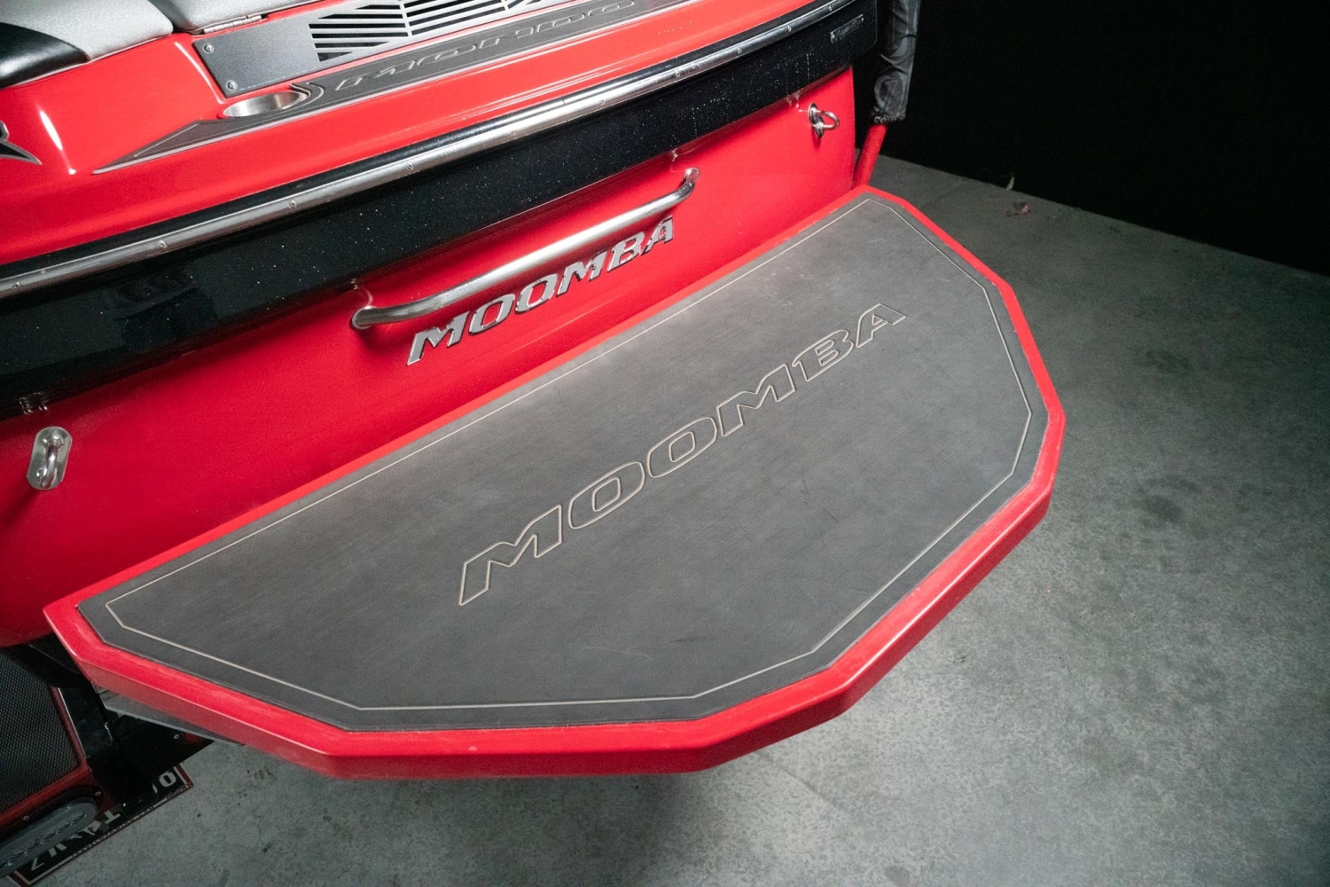 2016 Moomba Boats Moomba Mondo