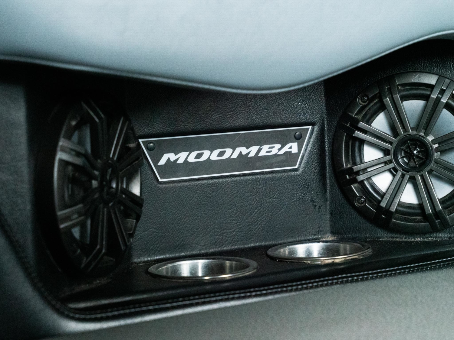 2016 Moomba Boats Moomba Mondo