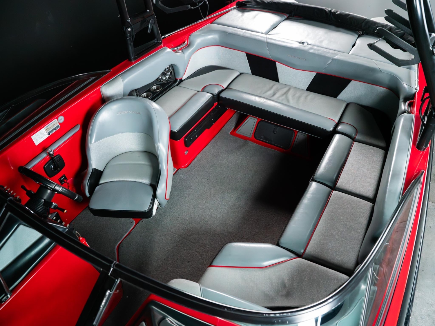 2016 Moomba Boats Moomba Mondo