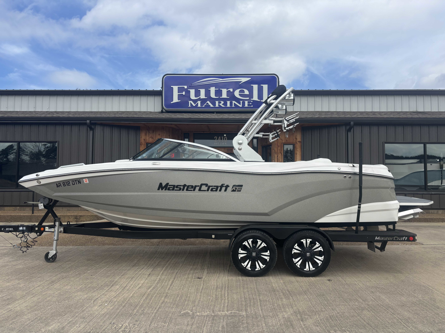 2019 MasterCraft XT22