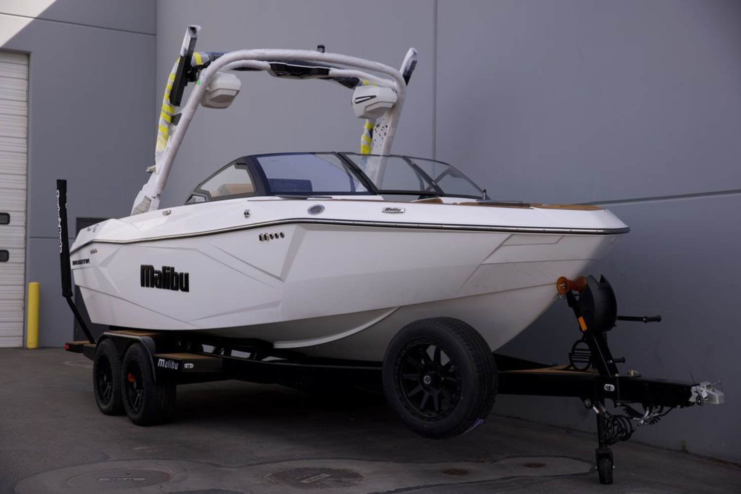 2026 Malibu Boats 23 LSV