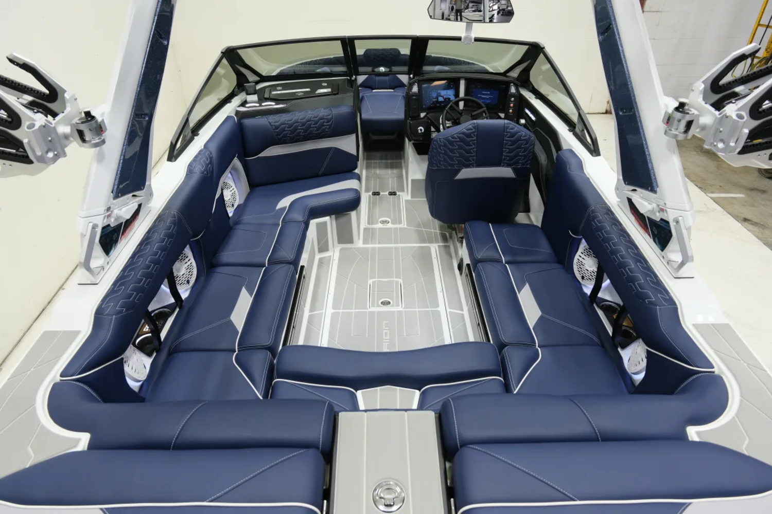 2026 Centurion Ri230