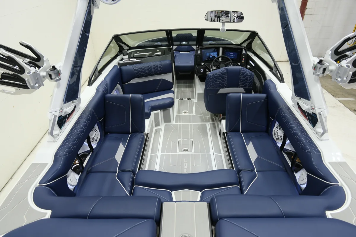 2026 Centurion Ri230