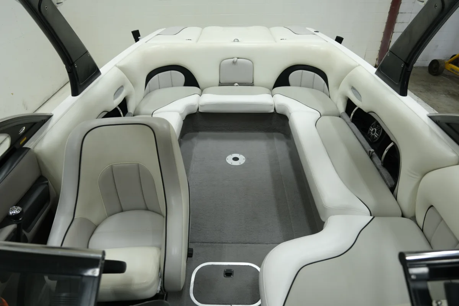 2004 Malibu Wakesetter 23 LSV