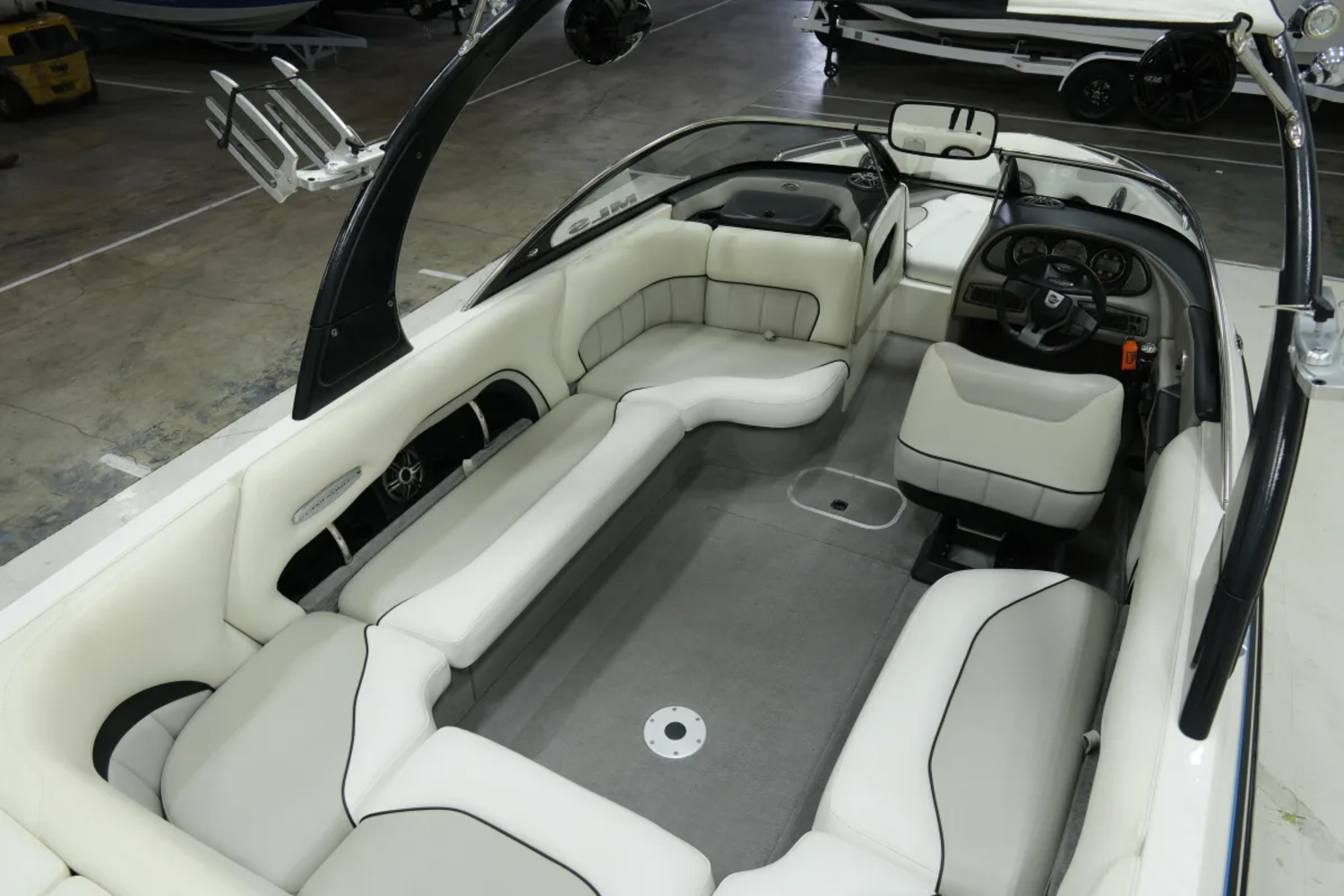 2004 Malibu Wakesetter 23 LSV