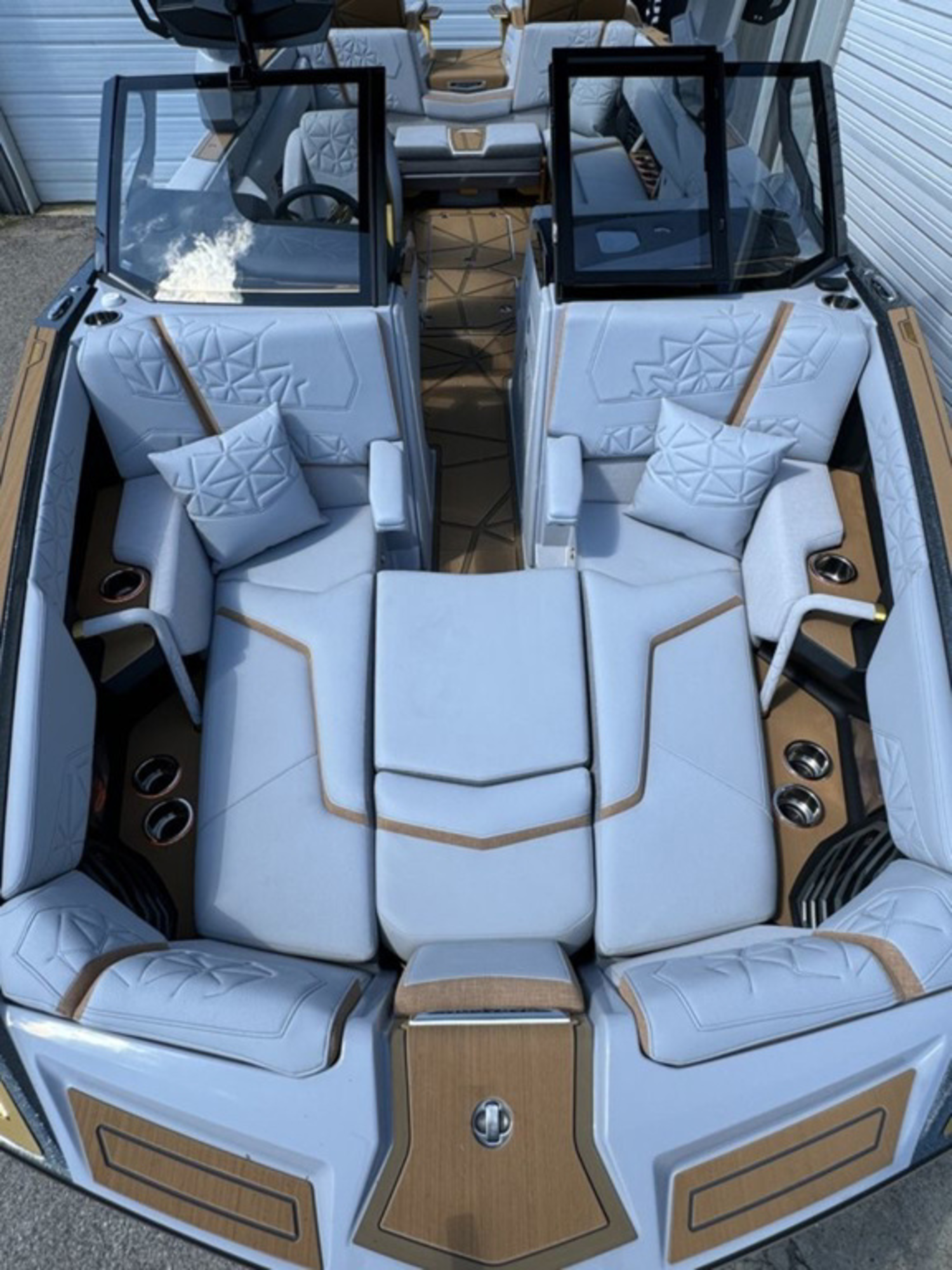 2025 Nautique Paragon 25