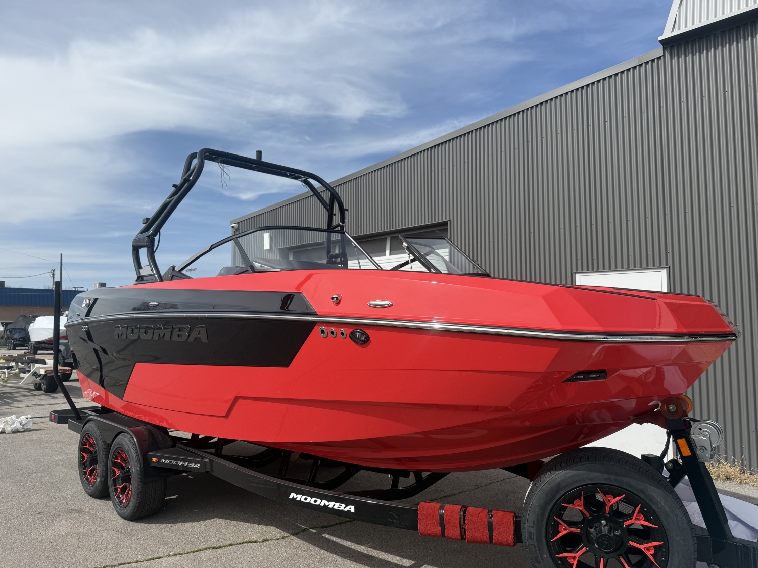2025 MOOMBA Max