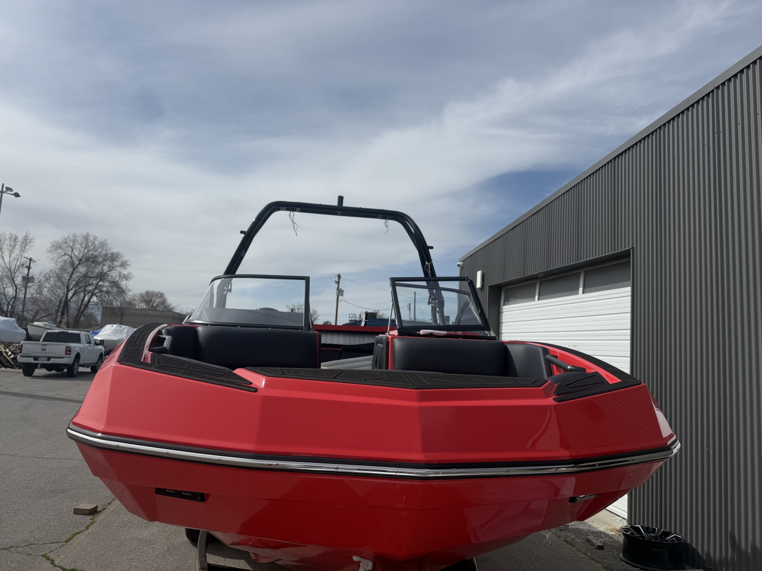 2025 MOOMBA Max