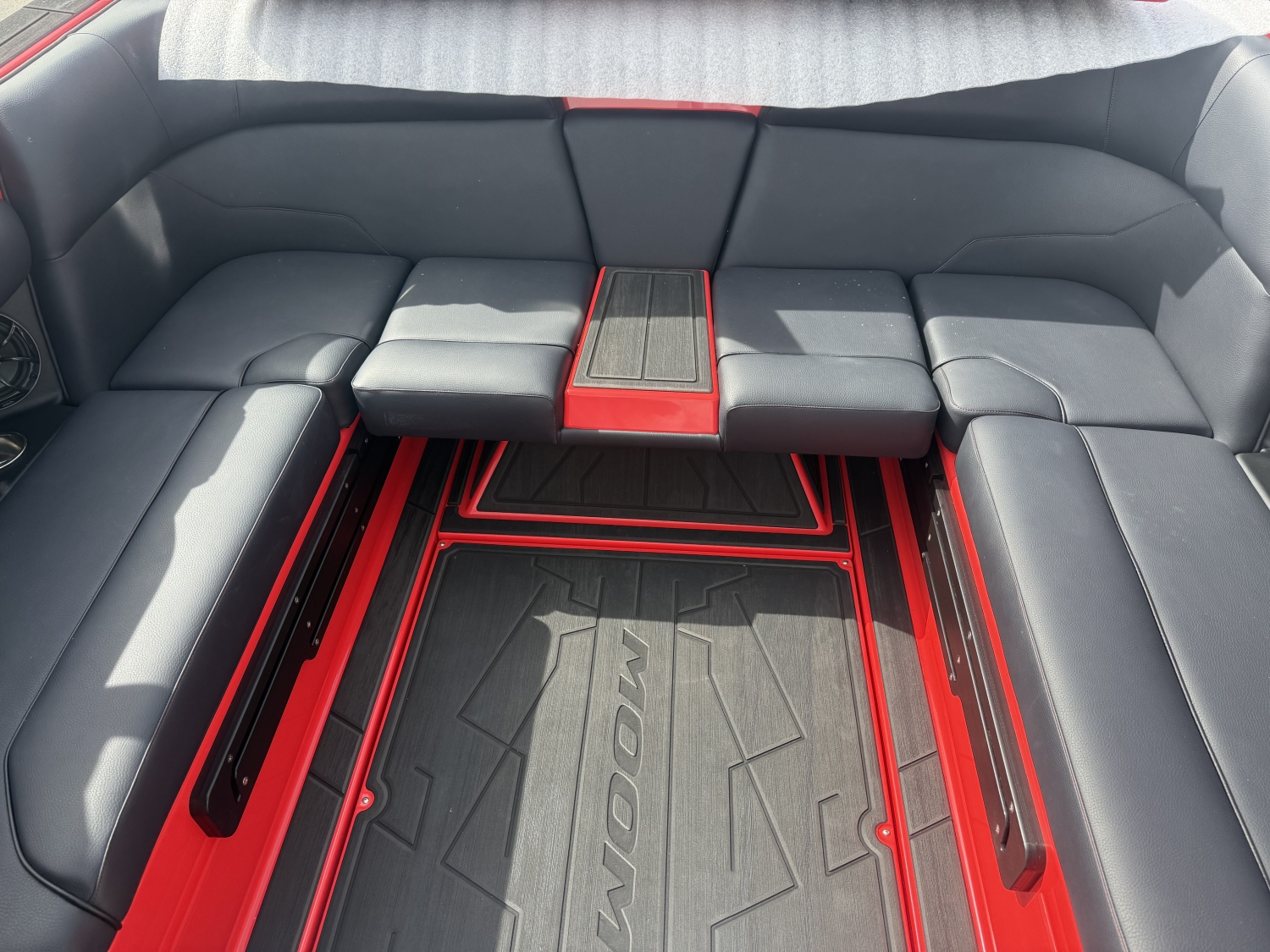 2025 MOOMBA Max
