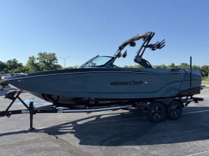 2025-mastercraft-xt24-125044-image10