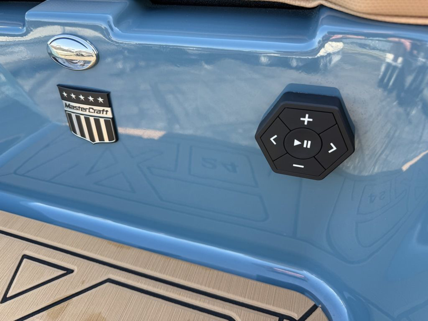 2025 Mastercraft XT24