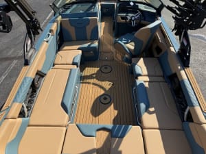 2025-mastercraft-xt24-125044-image15
