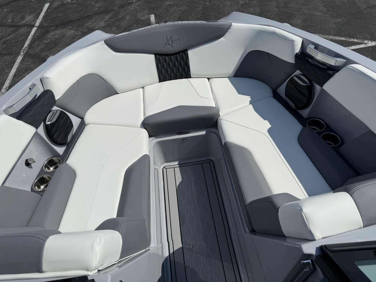 2026 Mastercraft XT22