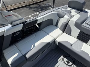 2026-mastercraft-xt22-125045-image14