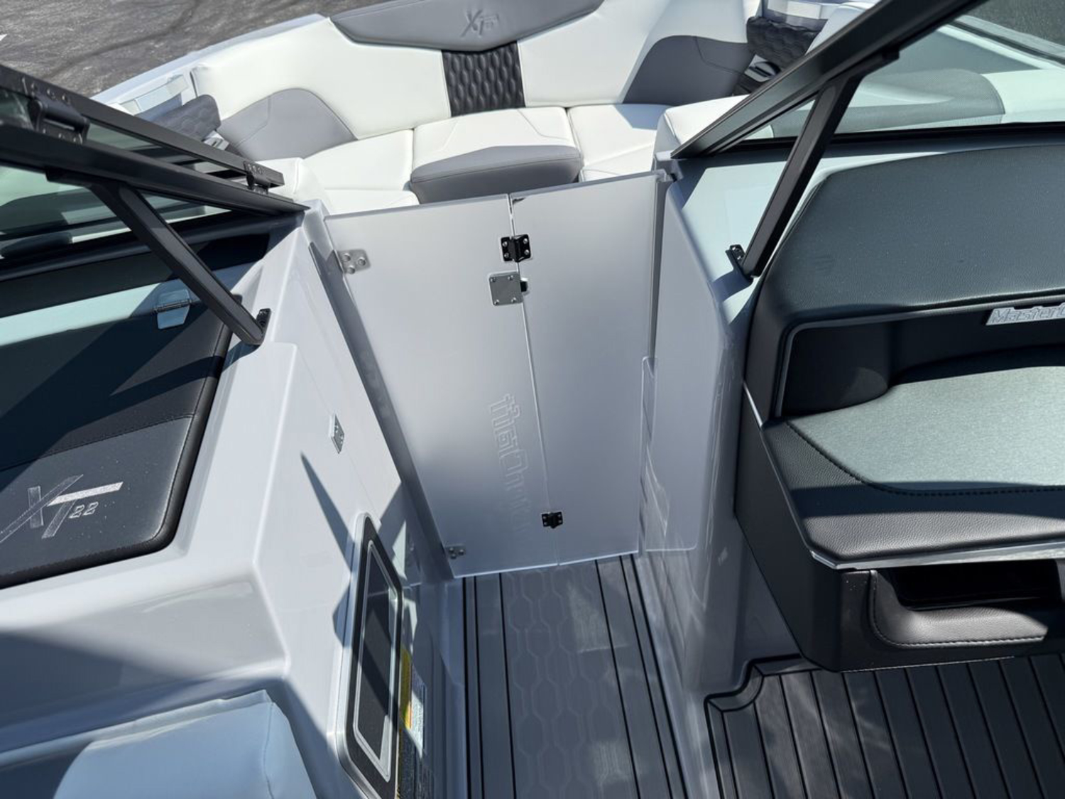 2026 Mastercraft XT22