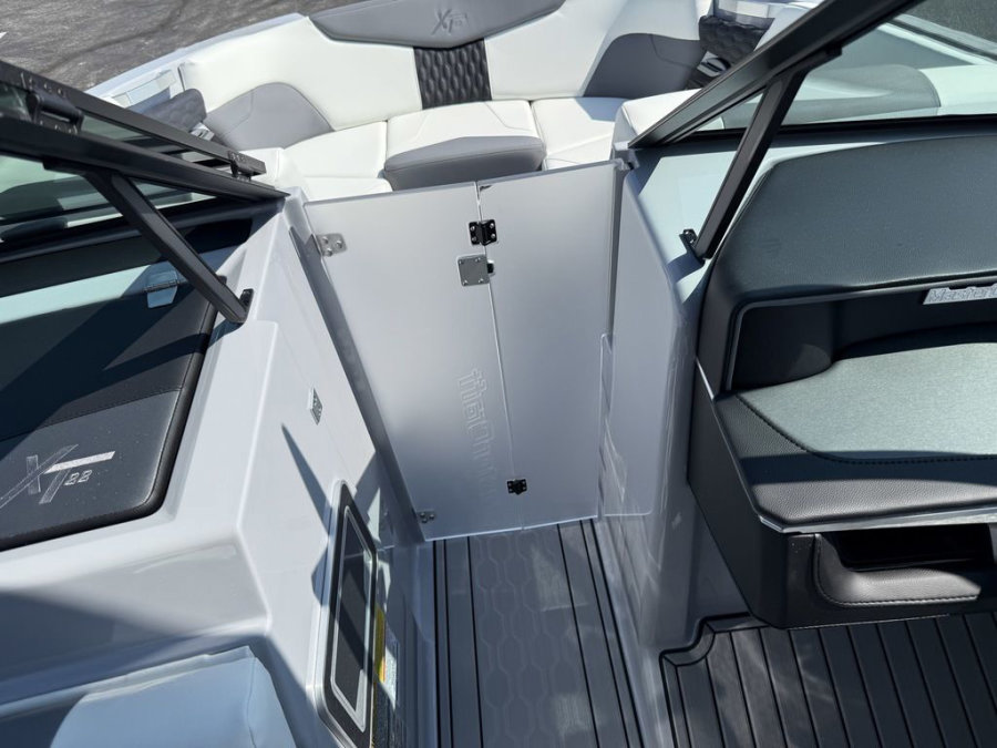 2026-mastercraft-xt22-125045-image9