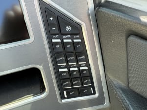 2019-mastercraft-xt22-125048-image11