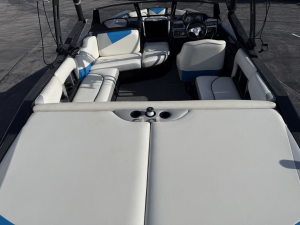 2012 2012 Malibu Boats Axis A20 for sale in O'Fallon, Missouri