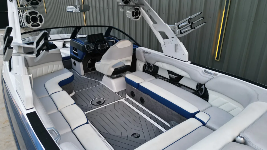 2017 Malibu Boats Wakesetter 25 LSV for sale in Broadway, North Carolina