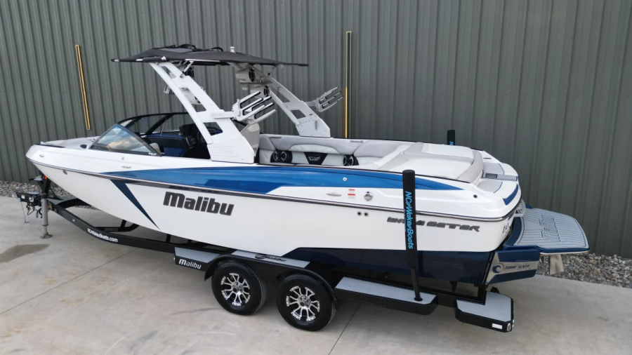 2017 Malibu Boats Wakesetter 25 LSV for sale in Broadway, North Carolina
