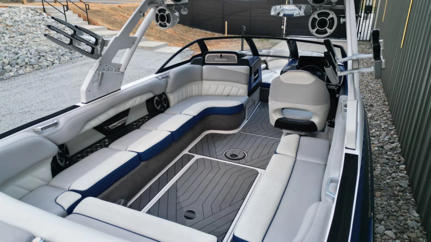 2017 Malibu Boats Wakesetter 25 LSV for sale in Broadway, North Carolina