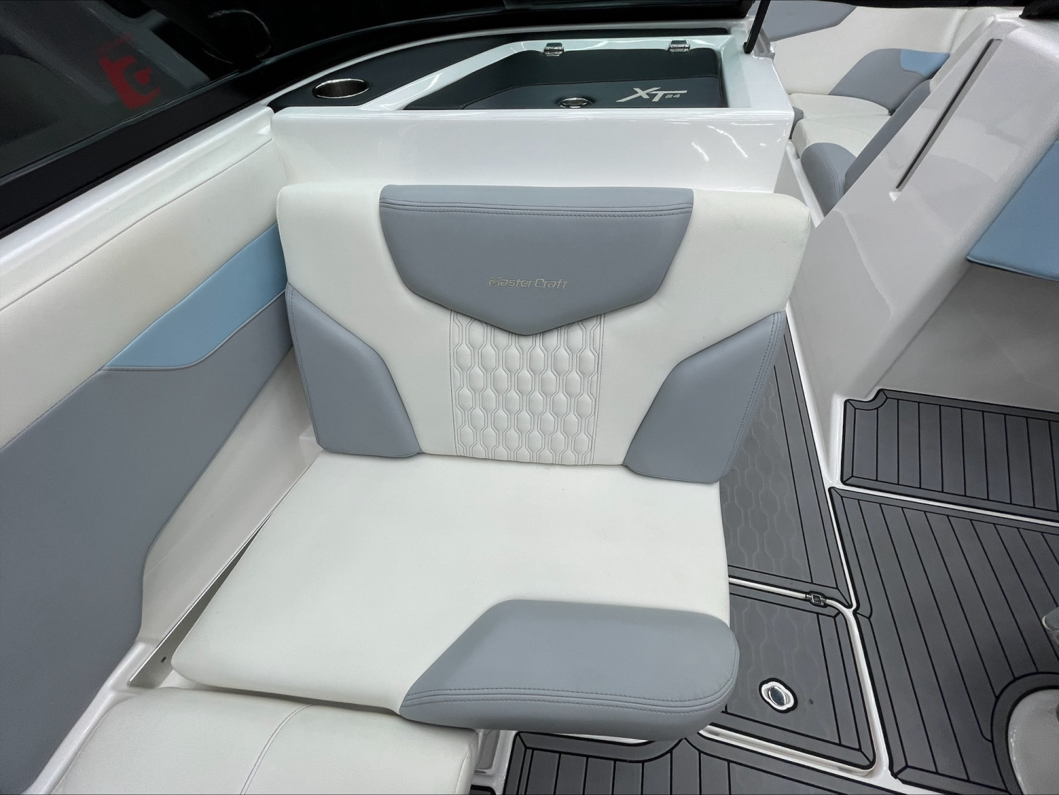2022 MasterCraft XT24