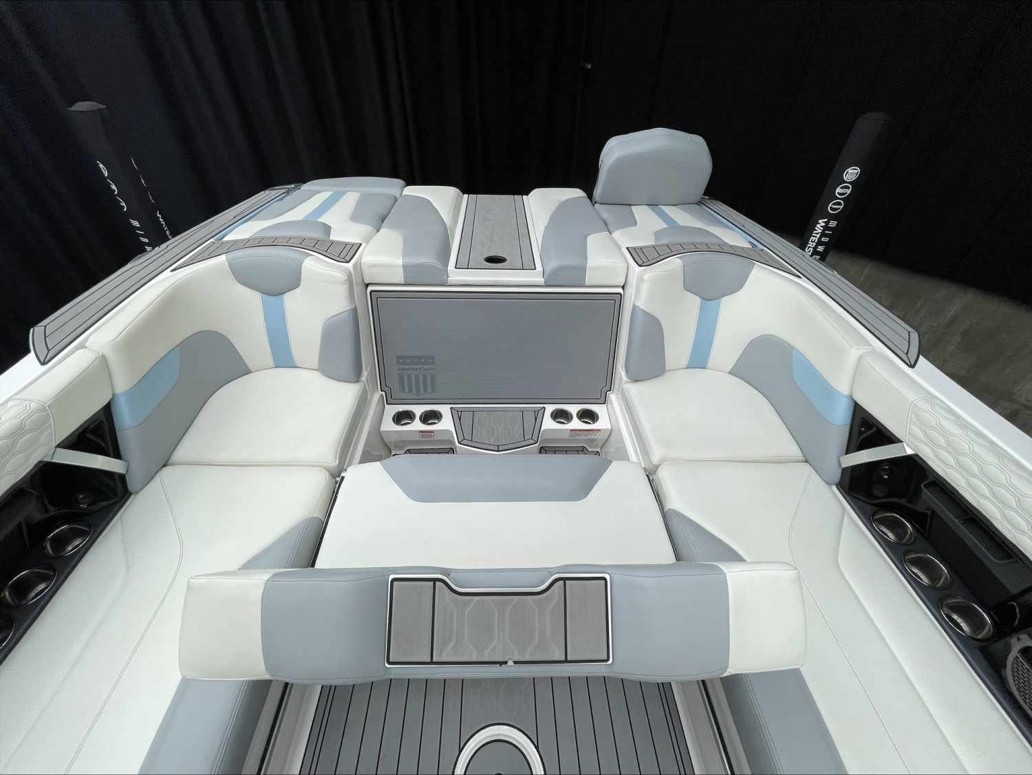 2022 MasterCraft XT24